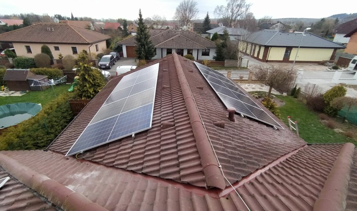 FVE 9 kWp s nabíječkou 44 KW